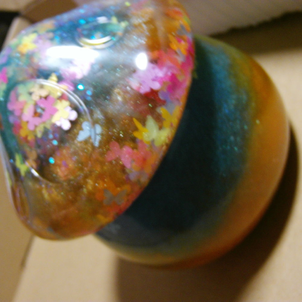 Colorful Decorative Spheres - Picture 4 of 4